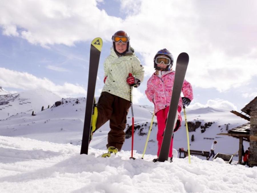 Выбираем детские лыжи. Советы родителям – интернет-магазин ...